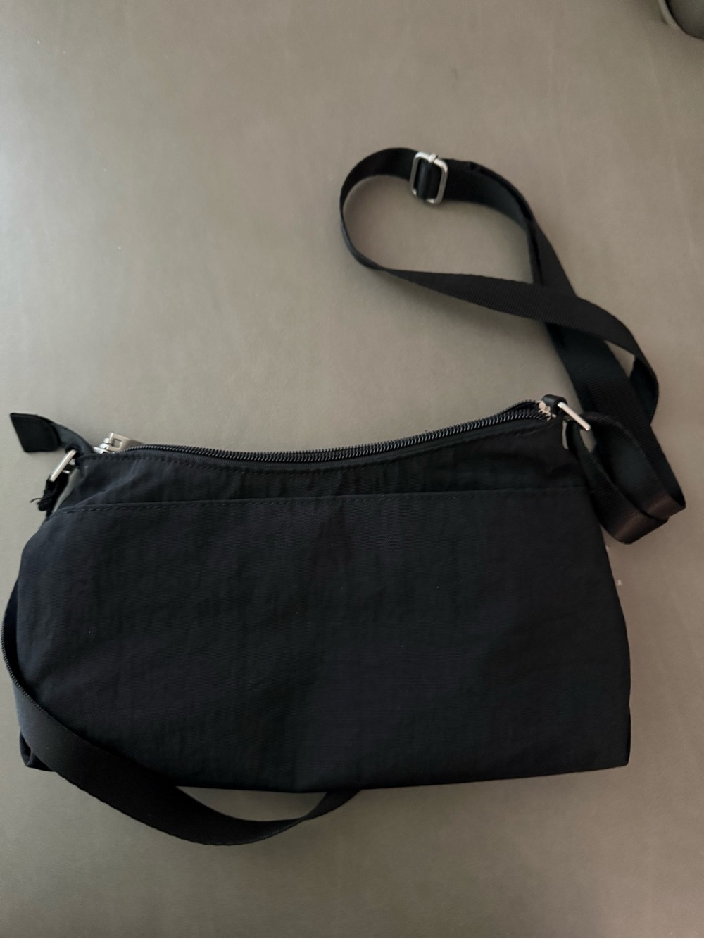 Baggallini Black Lightweight Crossbody Organizer - Picture 2 of 3